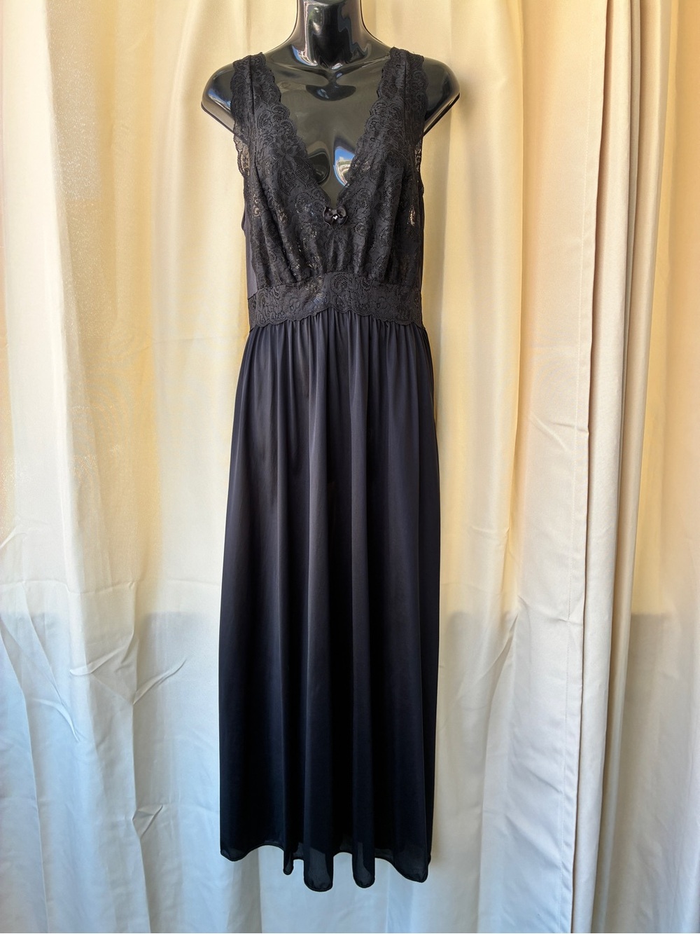 Shadowline Black Lace Bodice Maxi Nightgown Silky Sleeveless Sleepwear L Gown